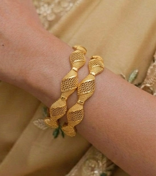 gold platted bangles for women combo pack of 3
