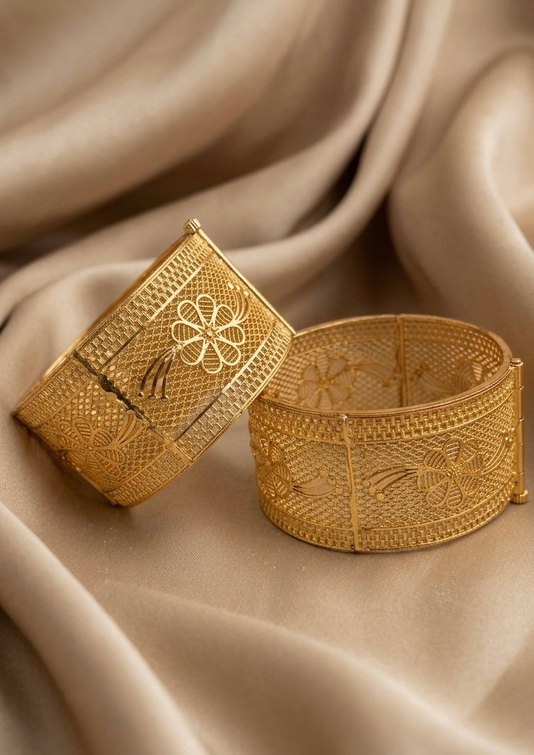 premium finish gold platted bangle 06