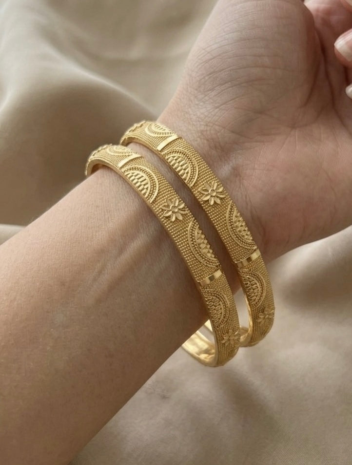 gold platted  bangles for women combo pack of 3