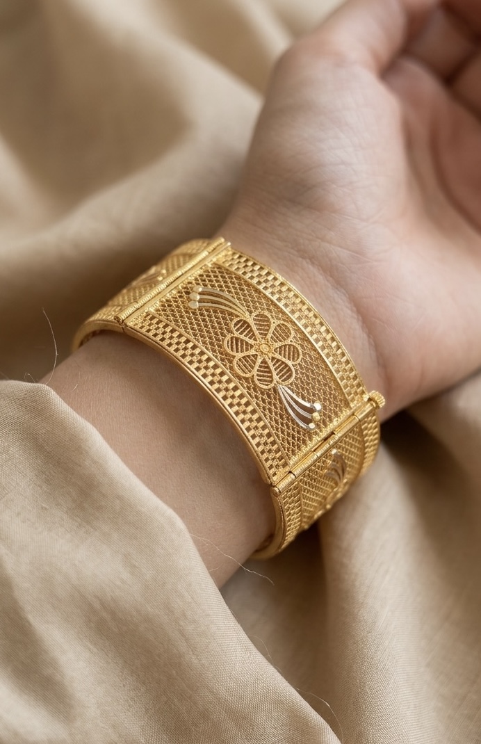 premium-finish-gold-platted-bangle-06